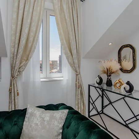 Monfrina 3 Luxury In The Old Town Near Apartamento *