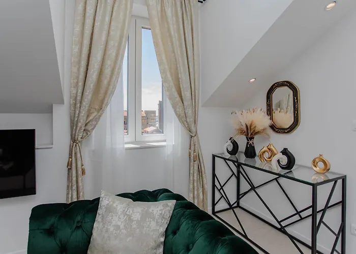 Monfrina 3 Luxury In The Old Town Near Lejlighed *