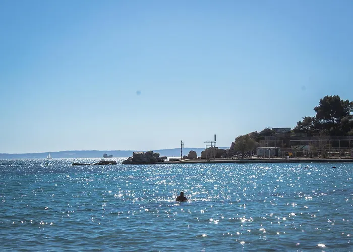 Monfrina 3 Luxury In The Old Town Near